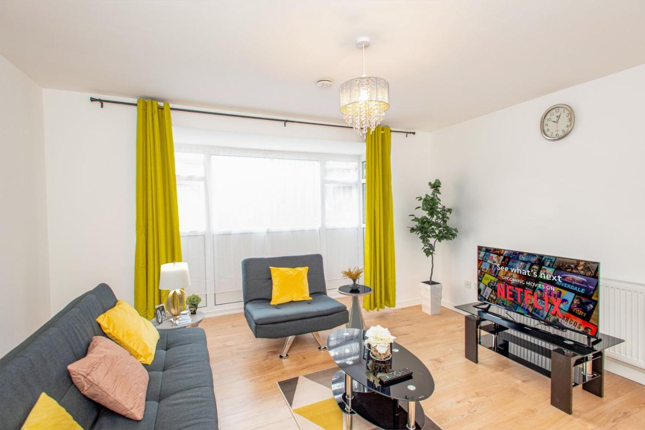 Stunning Four Bedroom House Close To Excel, O2 & Central London With Free Parking エクステリア 写真
