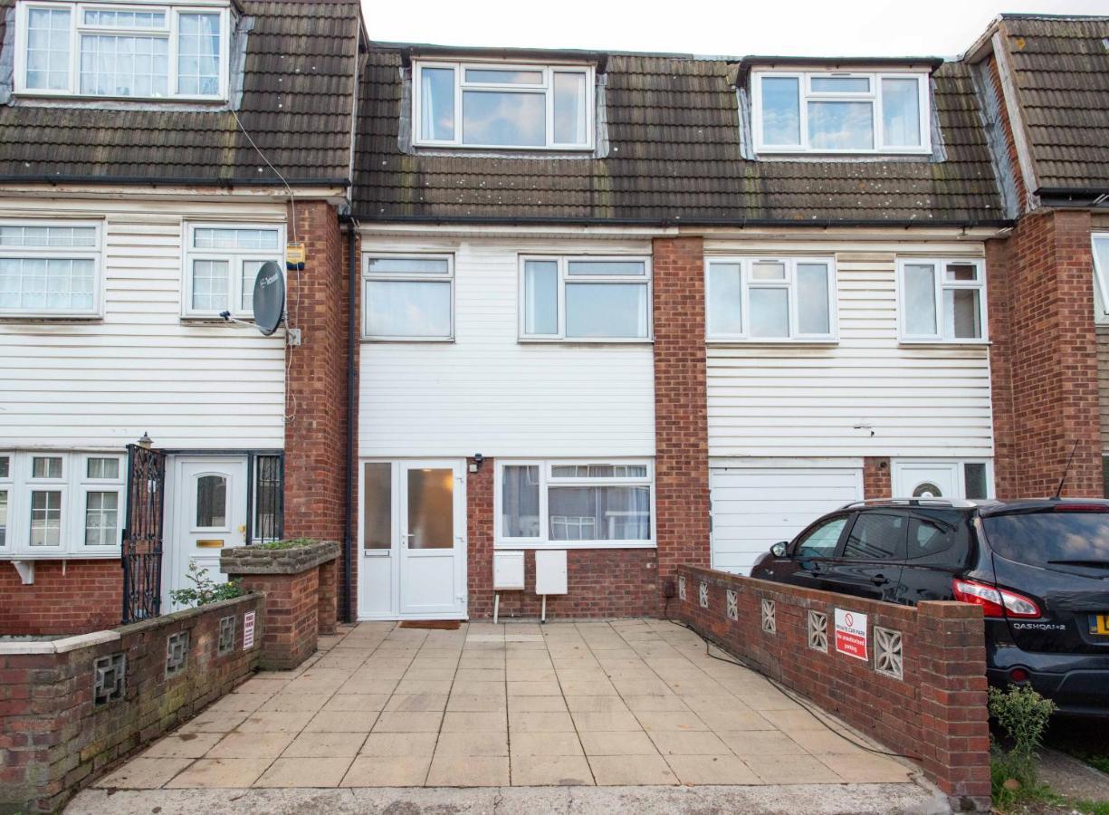 Stunning Four Bedroom House Close To Excel, O2 & Central London With Free Parking エクステリア 写真